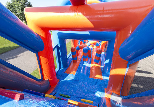 Plane run 17m obstacle course in airplane theme for kids. Order inflatable obstacle courses now online at JB Inflatables UK