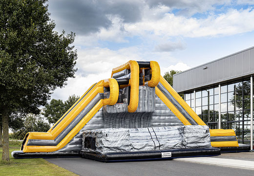 Order inflatable Base Jump Pro Slide of 4 and 6 meters high and with an extra thick fall mat for both young and old. Buy inflatable attraction now online at JB Inflatables America