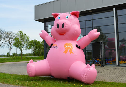 Mega inflatable Vitelia Pig 3D figure order product enlargement. Get your inflatable 3D objects online now at JB Inflatables UK